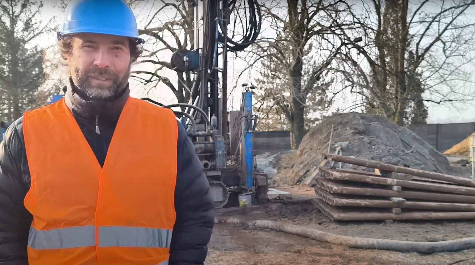 Drilling of a hyrogeological borehole